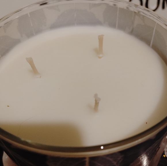 BATH & BODY WORKS 3 WICK CANDLE PUMPKIN BONFIRE/ BRAND NEW - Picture 4 of 4